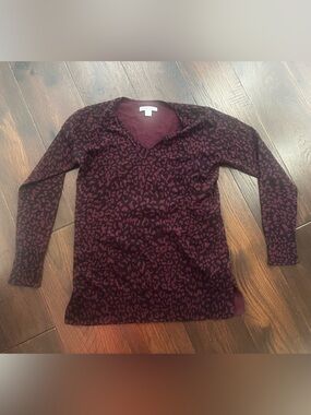Lightweight burgandy animal sweater